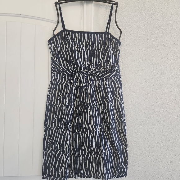 LOFT Dresses & Skirts - Ann Taylor LOFT Navy Blue Striped Dress Size 10 💖